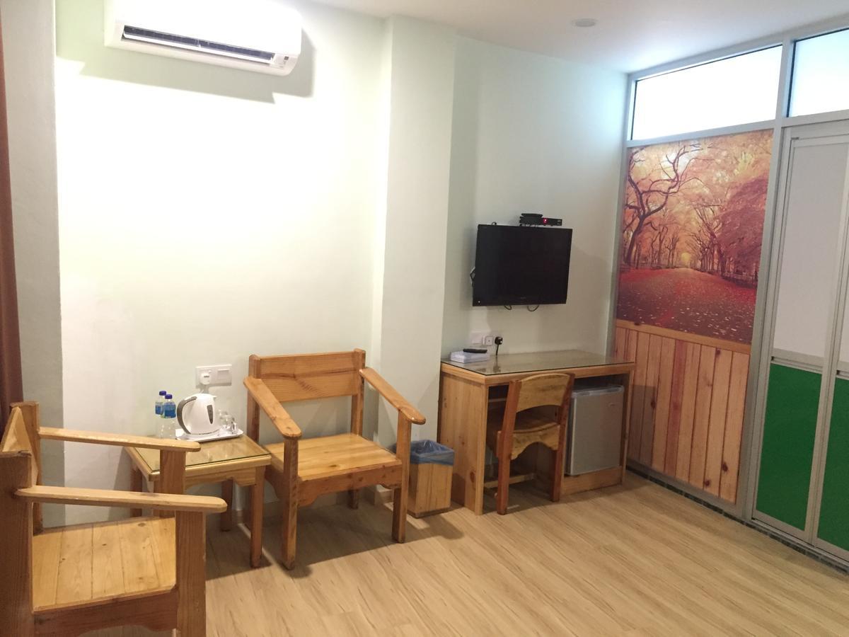 Semerah Garden Hotel Pontian Kecil Kültér fotó