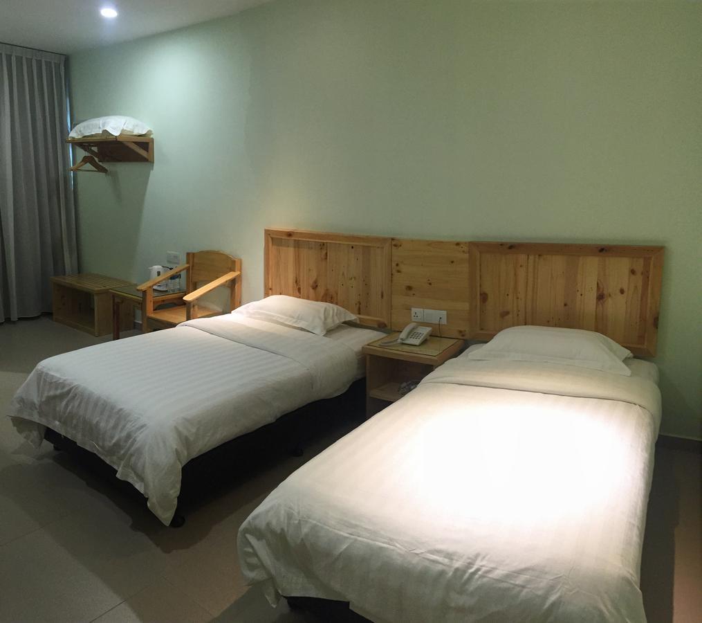 Semerah Garden Hotel Pontian Kecil Kültér fotó
